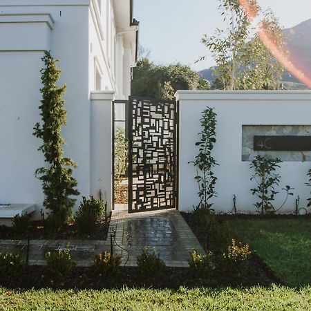 Quiet Hideaway Apartment Somerset West Bagian luar foto