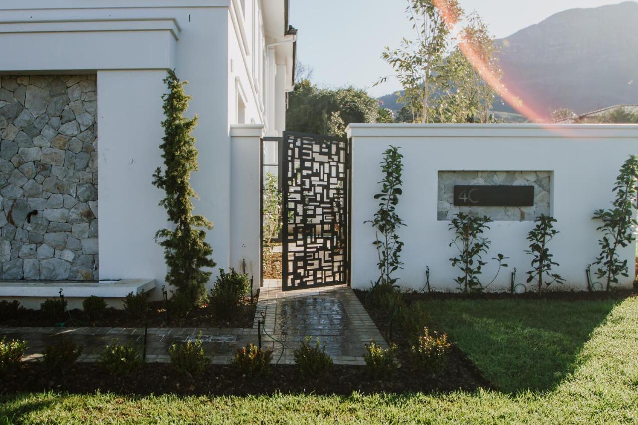 Quiet Hideaway Apartment Somerset West Bagian luar foto